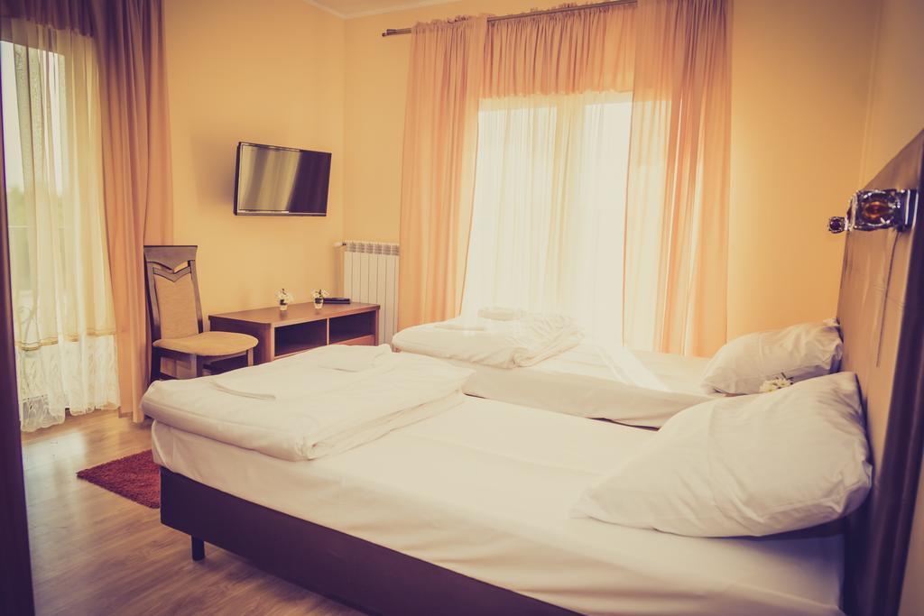 Pensjonat Nad Zalewem Stare Miasto  Zimmer foto